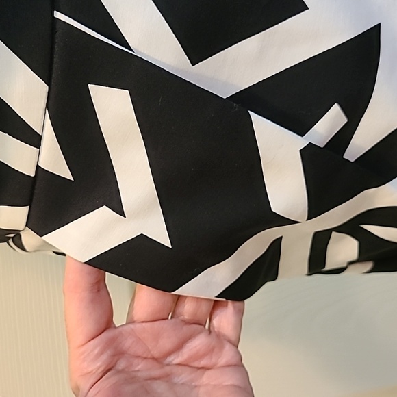 Liz Claiborne Abstract Pencil Skirt - Picture 3 of 13